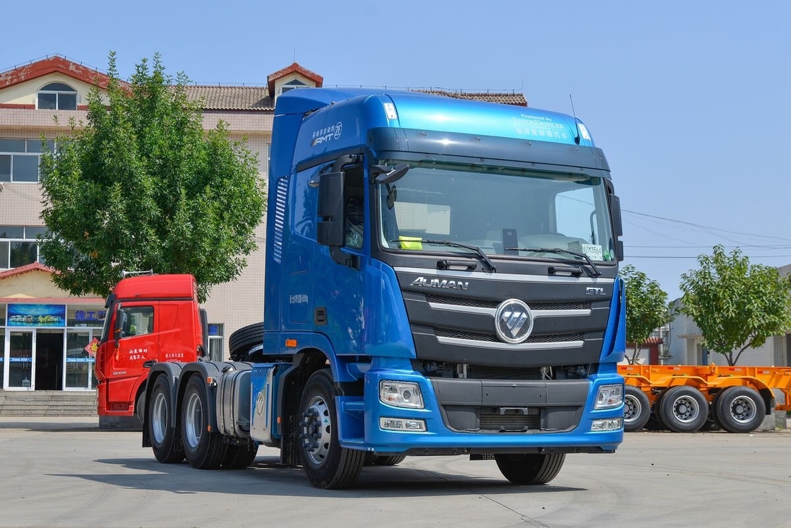 Tête de tracteur d'occasion Haute puissance Foton Auman Commins Moteur bleu Tête haute cabine dormeurs