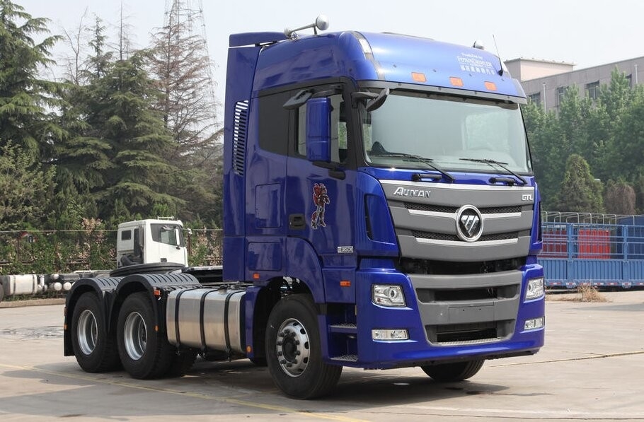Utilisé haut toit cabine tracteur tête de camion WP moteur 6x4 mode de conduite Foton Auman rapport coût-efficacité élevé