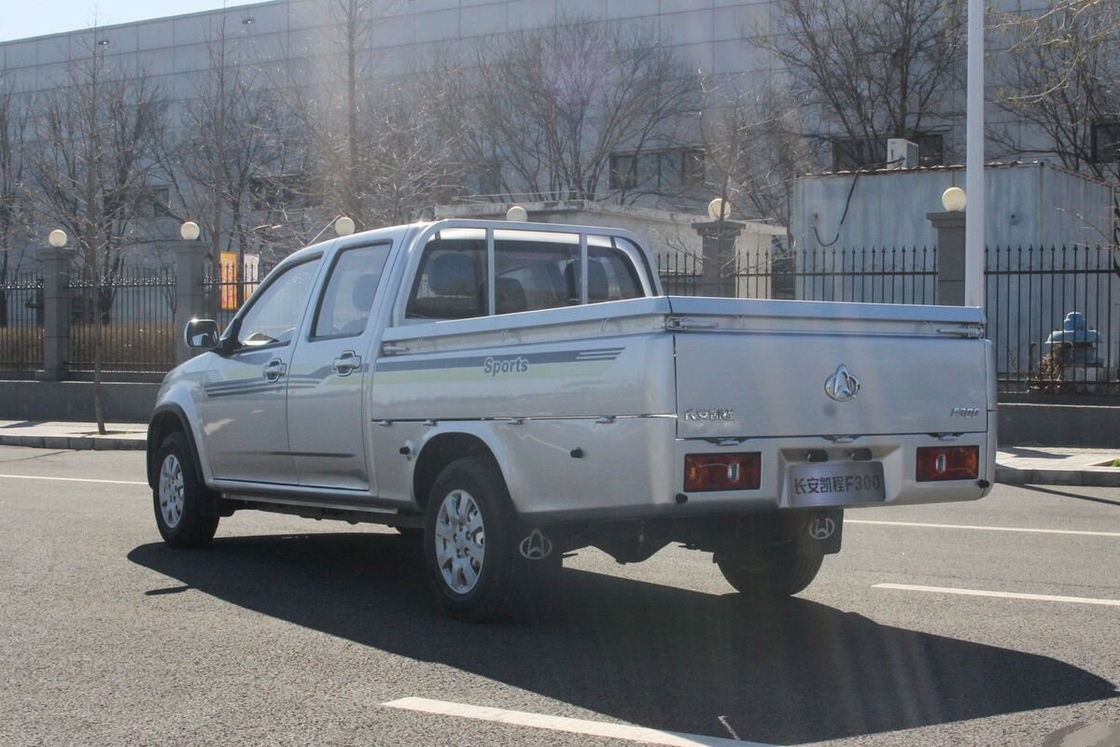 Cheap Used Pickup In Bulk 4 X2 Drive Mode Gasoline 115 Hp With 4 Cylinders Double Row