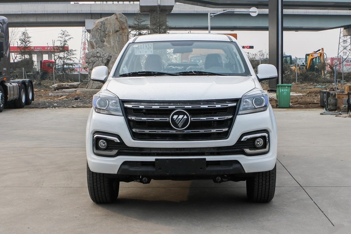 Used Foton Tunland Pickup Truck 4x2 Drive Mode Double Row Leaf Spring Running Fast Diesel Engine