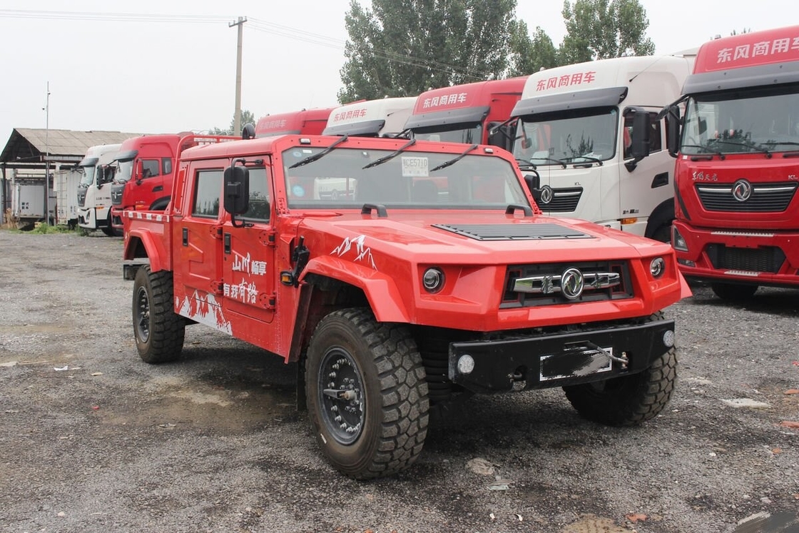 Dongfeng Warrior Off-Road Pickup Red  3800mm Wheelbase Cummins Engine  4WD  Heavy-Duty Performance