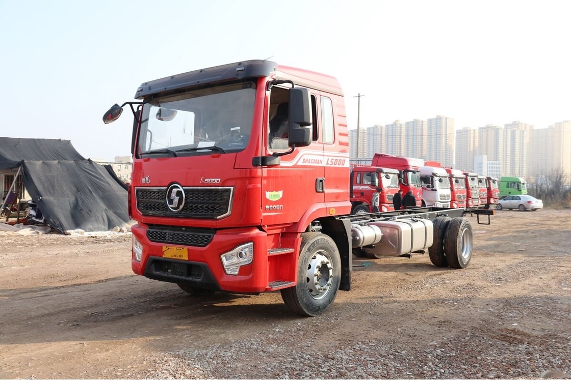 Used Fence Cargo Truck Chassis Shacman L5000 4×2 DRIVE MODE 240hp 6.8m Long Stake EURO 6 Truck