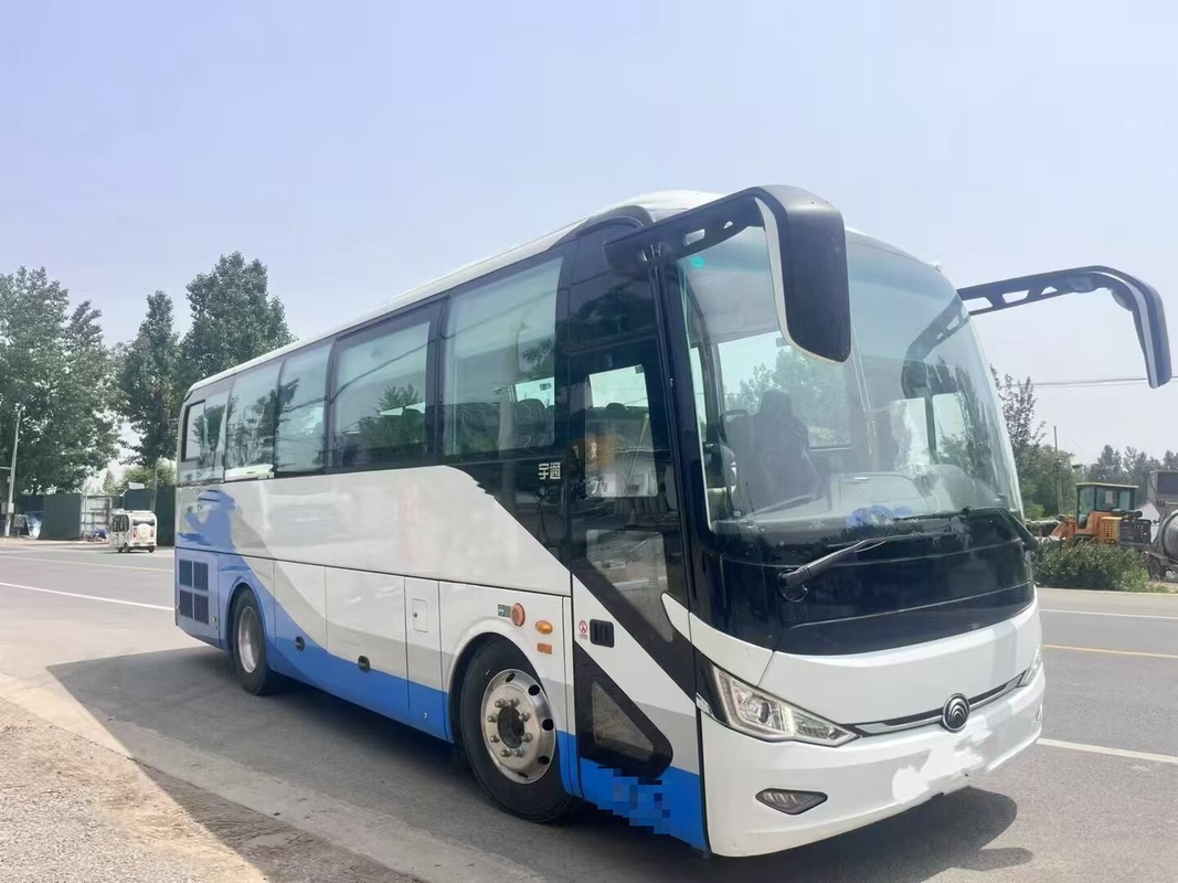 Diesel Used Bus With Luxurious Interior ZK6907H6Y1 17 Leather Seats  Church / NGO  Clean Dashboard
