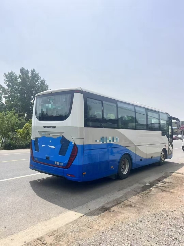 Diesel Used Bus With Luxurious Interior ZK6907H6Y1 17 Leather Seats  Church / NGO  Clean Dashboard
