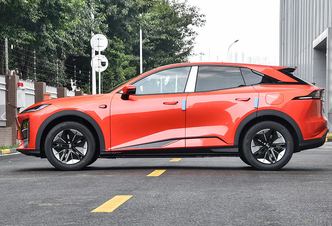 Véhicule électrique à autonomie étendue Shenlan S07 Année 2025 Système de conduite intelligent 4 places Autonomie 215KM