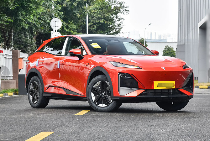 Véhicule électrique à autonomie étendue Shenlan S07 Année 2025 Système de conduite intelligent 4 places Autonomie 215KM
