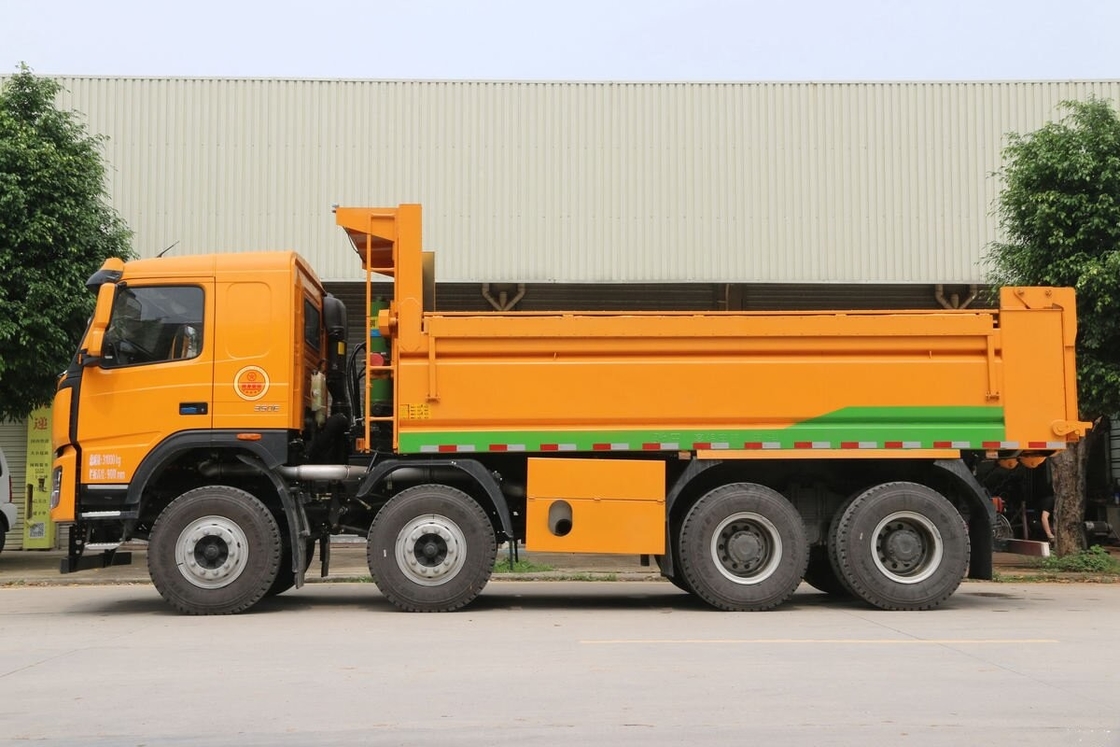 Camion à ordures d'occasion en Afrique DAYUN N8V 8*4 Mode de conduite 350 chevaux Camion à ordures de construction d'occasion Avec un faible kilométrage