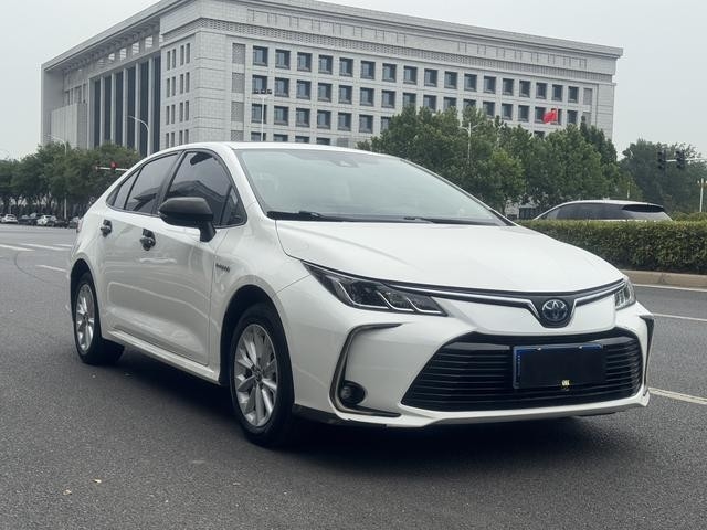 Corolla d'occasion pour l'exportation Idéal 2021 Année Transport personnel bas kilométrage Hybride électrique et essence