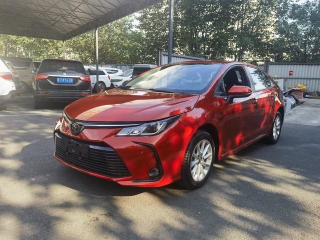 Affordable Toyota d'occasion économe en carburant et fiable Compacte berline fiable 2e Corolla Couleur rouge