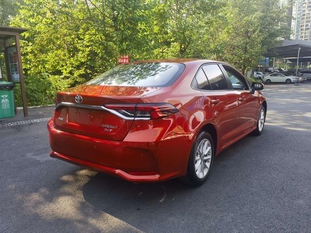 Affordable Toyota d'occasion économe en carburant et fiable Compacte berline fiable 2e Corolla Couleur rouge