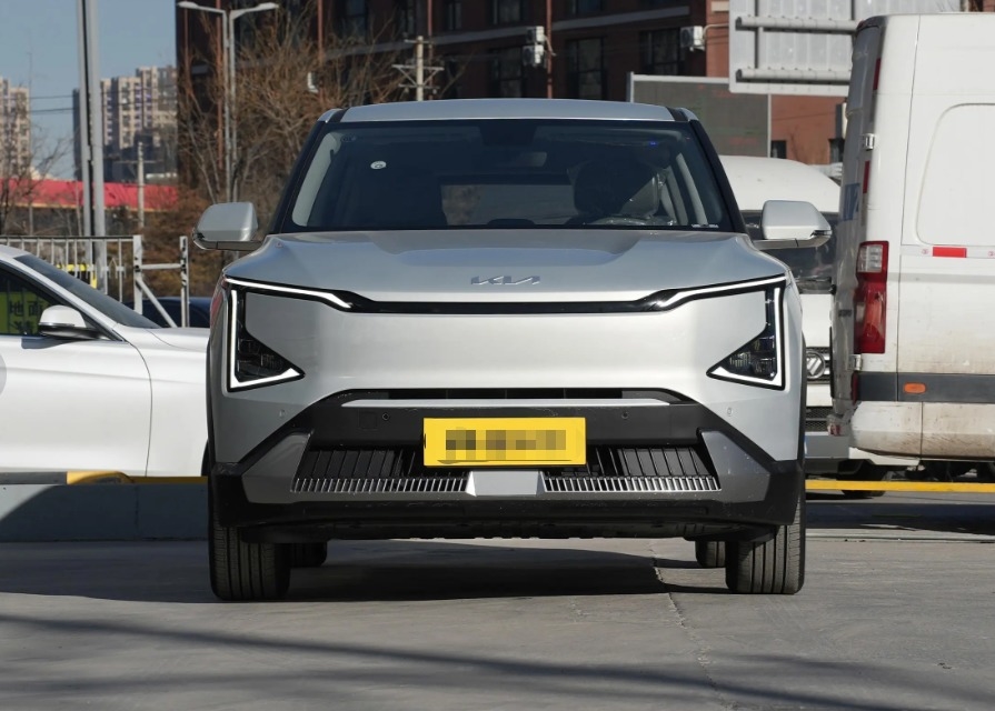 Nouvelle Kia 2025 Année 2 roues motrices Voiture électrique Durable Puissante Voiture idéale pour le marché du Moyen-Orient