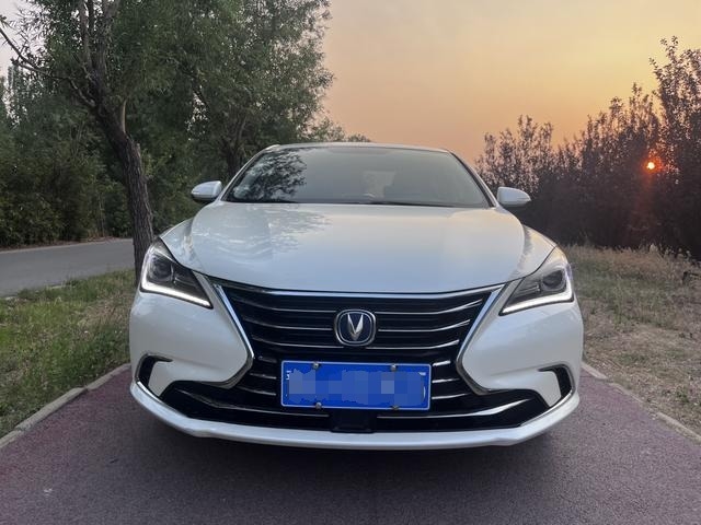 Changan Eado 1.6L SUV Automatique d'Occasion Abordable 2019 pour l'Afrique et le Moyen-Orient