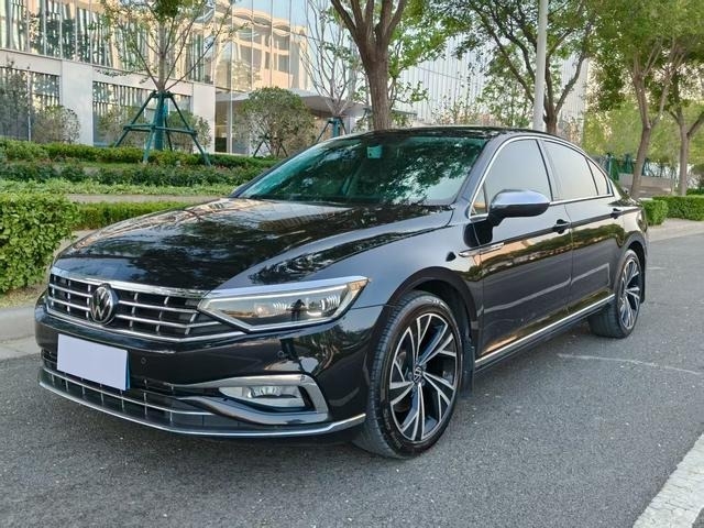 Prix abordable Utilisé 2021 Magotan 330TSI DSG 30e édition anniversaire pour une utilisation familiale