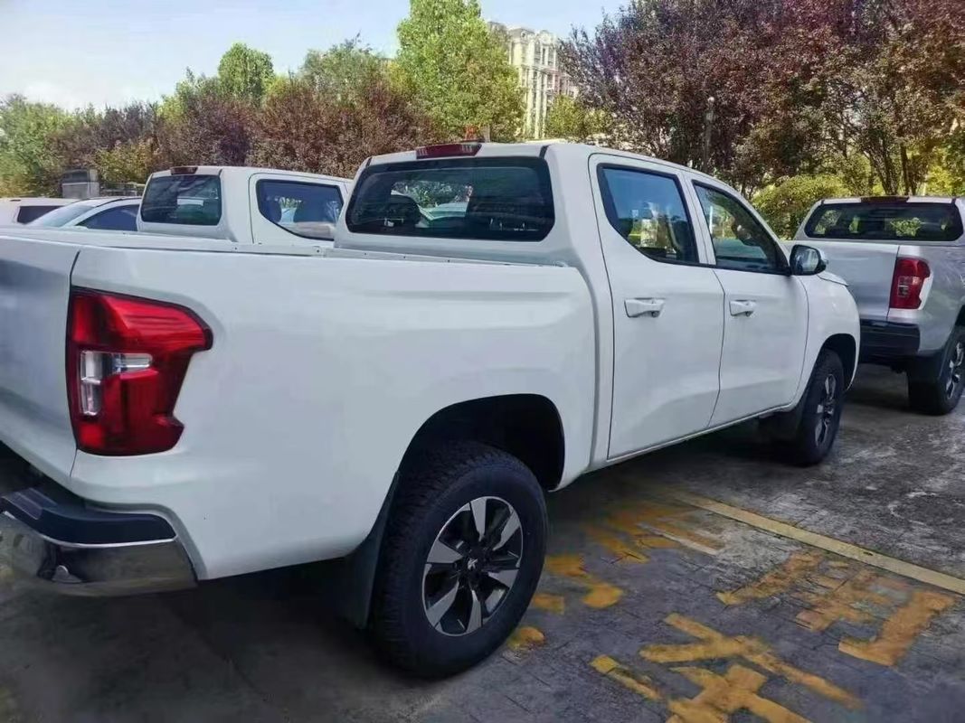 Peugeot Diesel 4x4 Volante à gauche Euro 5 Double Cabine Pour Exportation