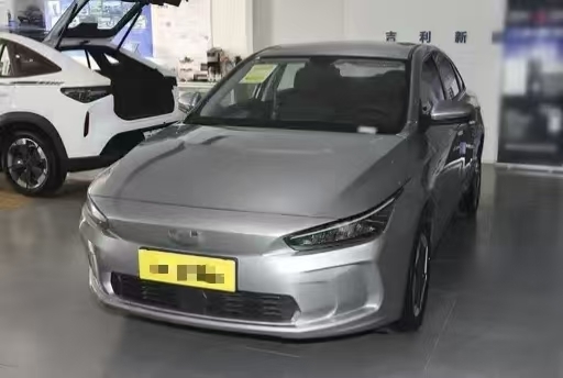 Voiture chinoise Geely d'occasion Idéal pour l'exportation 2024 Année de transport personnel bas kilométrage électrique