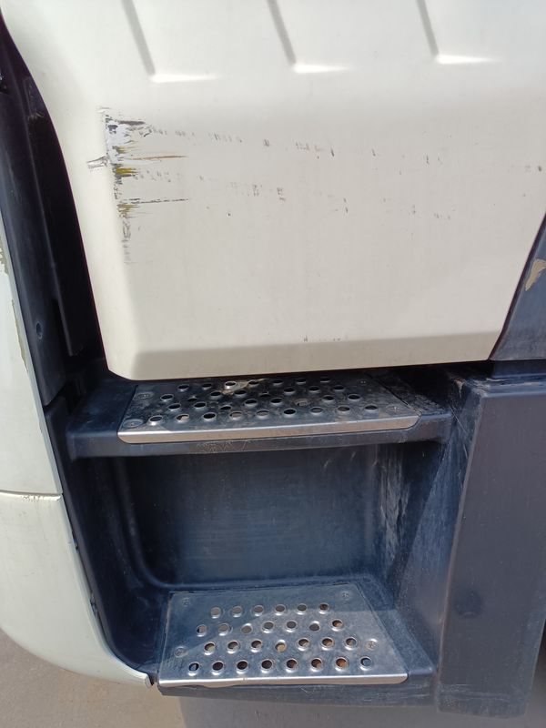 La tête de tracteur usée à vendre HOWO T7H 6*4 mode de conduite 440hp Meilleures marques de tracteurs chinois