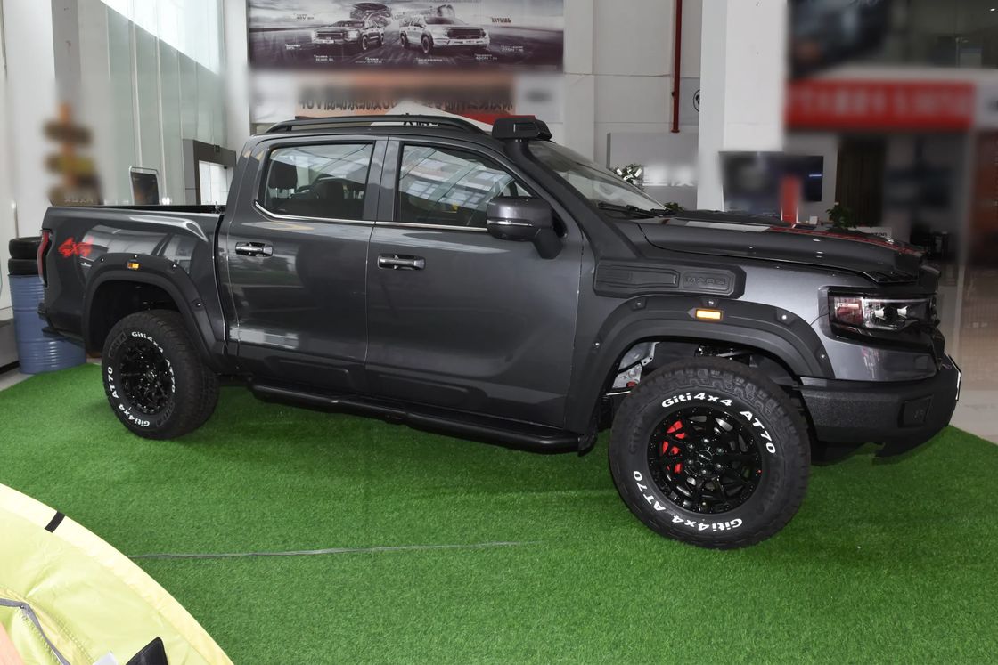 Nouveau pick-up de luxe FOTON Mars 9 2024 2.0T Essence 4x4 Euro 6 Double Cabine Pour Exportation pour usage familial