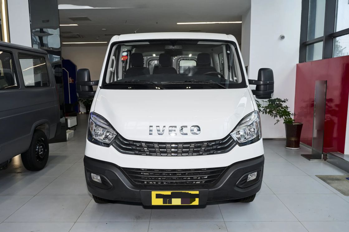Minivan Iveco Ocean 2024 abordable, 2.0T 146 ch Diesel 2RM Euro 6 Pour l'exportation, usage familial