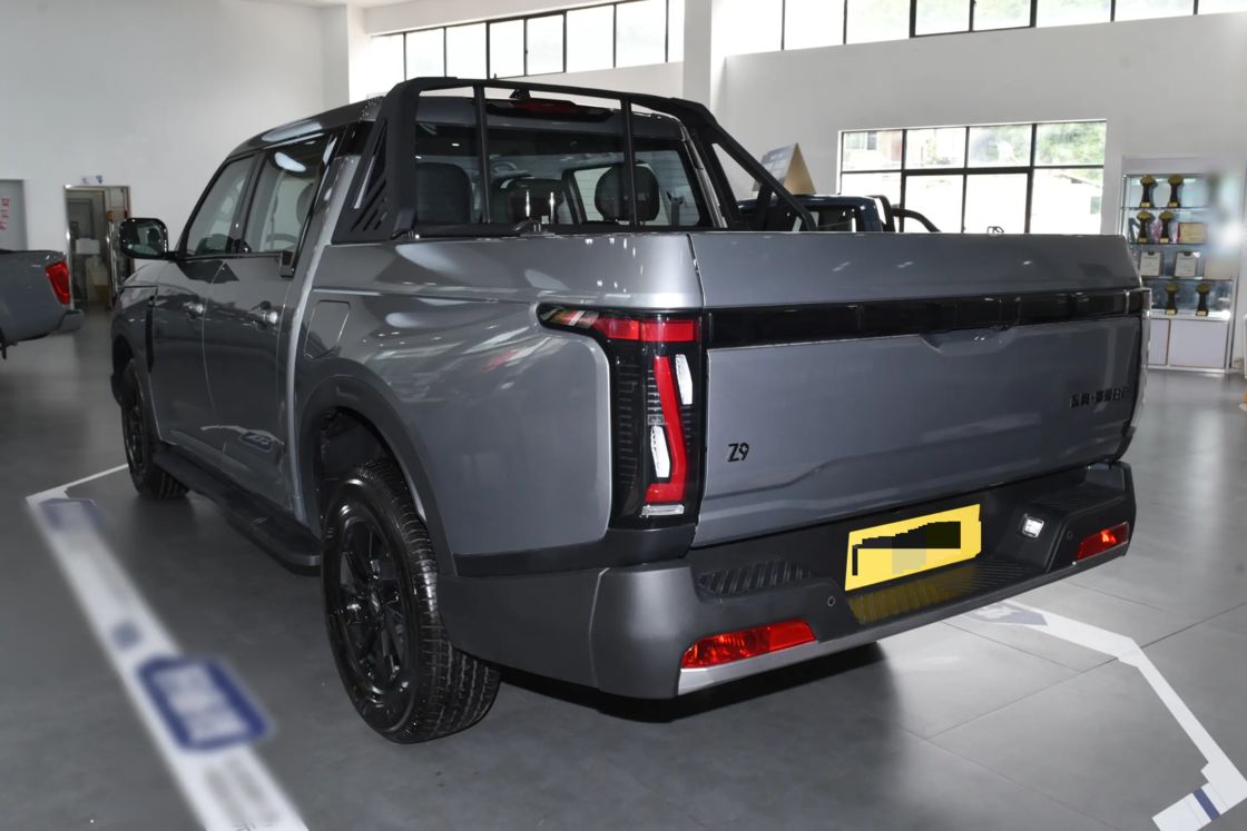 Petite camionnette Dongfeng Z9 économique 2025 2.3T 6MT diesel 2WD Euro 6 190hp Parfait pour l'exportation et les voyages en famille