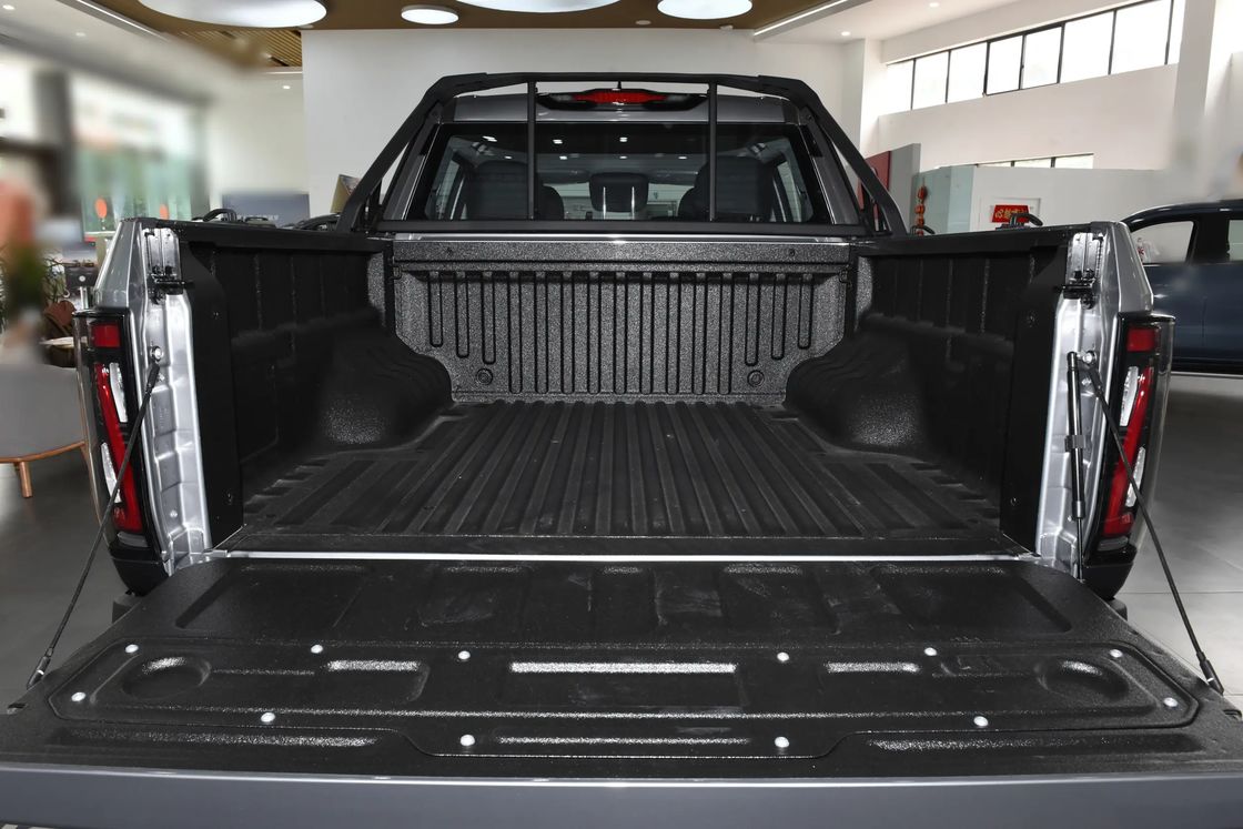 Petite camionnette Dongfeng Z9 économique 2025 2.3T 6MT diesel 2WD Euro 6 190hp Parfait pour l'exportation et les voyages en famille