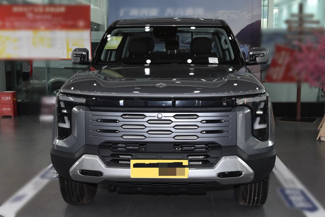 Petite camionnette Dongfeng Z9 économique 2025 2.3T 6MT diesel 2WD Euro 6 190hp Parfait pour l'exportation et les voyages en famille