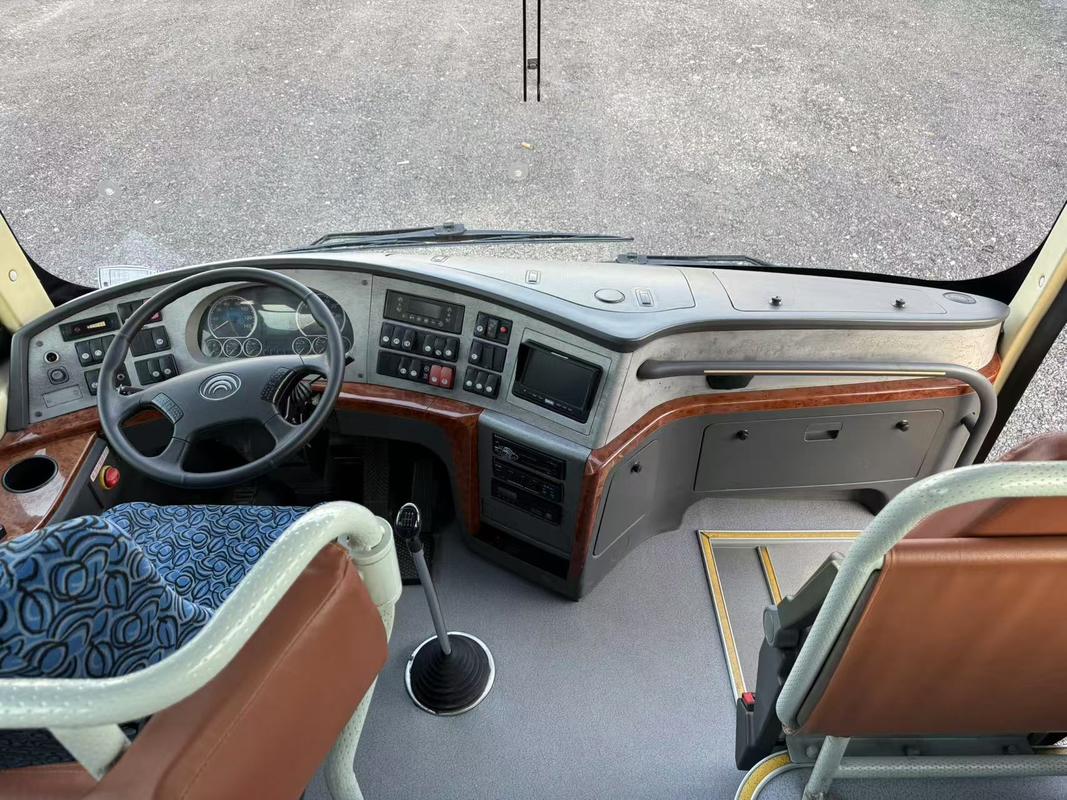 Autobus de tourisme d'occasion Yutong ZK6119 2022, 51 places, une porte, conduite à gauche, bus de luxe