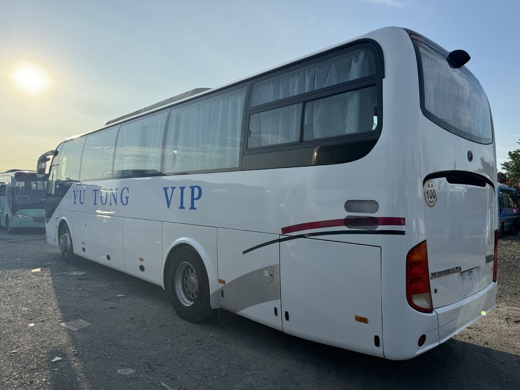 ZK6110 Yutong Bus de passagers d'occasion 2020 56 places 2 + 3 Aménagement Deux portes à la main gauche Bus de luxe