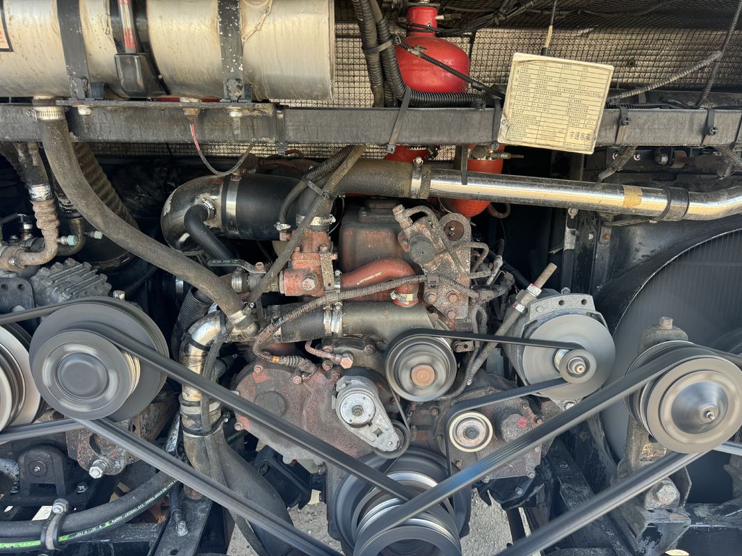 ZK6110 Yutong Bus de passagers d'occasion 2020 56 places 2 + 3 Aménagement Deux portes à la main gauche Bus de luxe