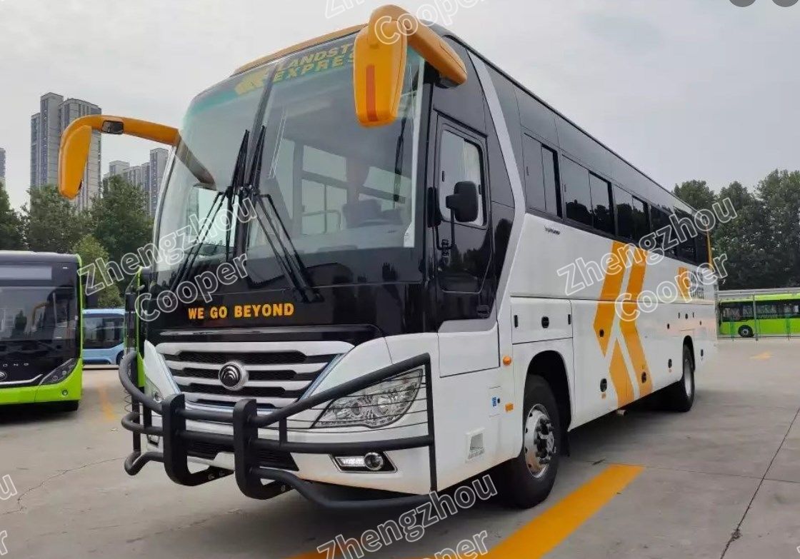 ZK6120D Yutong Marque Nouveau Bus de Voyage 2025 67 Sièges Configuration 2+3 Moteur Cummins Deux Portes Passagers et 1 Porte Conducteur Bus de Luxe à Conduite à Droite