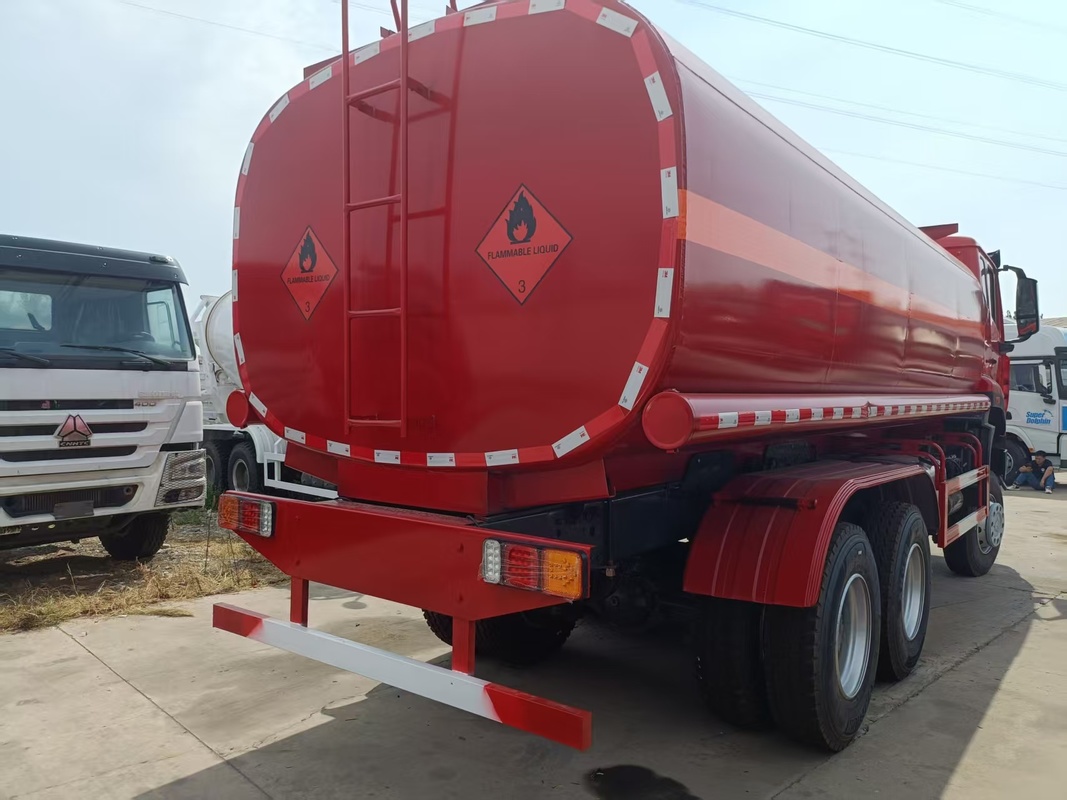 Howo Oil Truck 20 Cubic 10 Tires Howo TX Model Fuel Tanker 6*4 Flat Roof 350hp