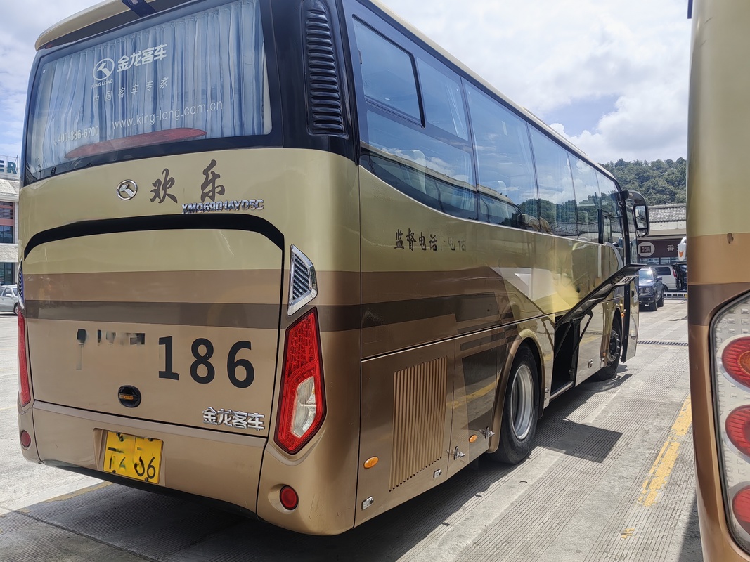 38 Seats 2020 Year Used Yutong Bus XMQ6901 Diesel Engine RHD LHD Driver Steering Luxury Bus