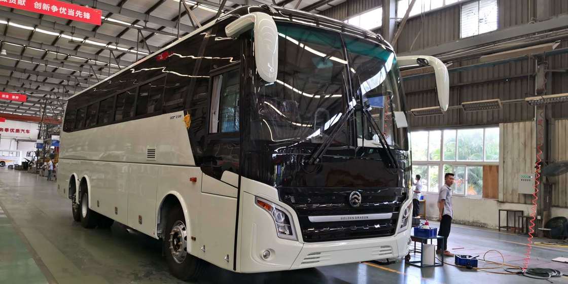 70 Seats Yutong XML6125 New Bus New Coach Bus  Steering RHD Diesel Engines Double Rear Axle New Bus