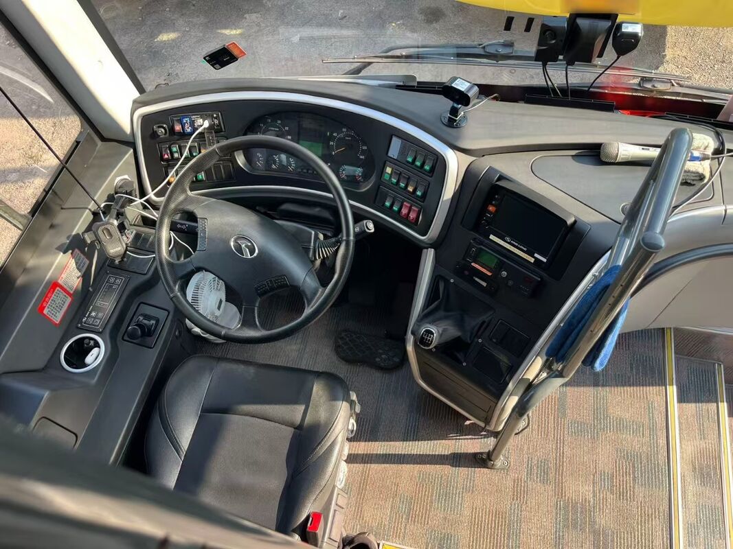 Autobus Kinglong Diesel d'occasion 50 places Luxe Suspension à lames Moteur Weichai Tour scolaire Navette interurbaine