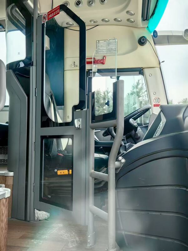 Bus Foton Diesel d'occasion 50 places, suspension à lames, pour navette, école, aéroport, église, autocar