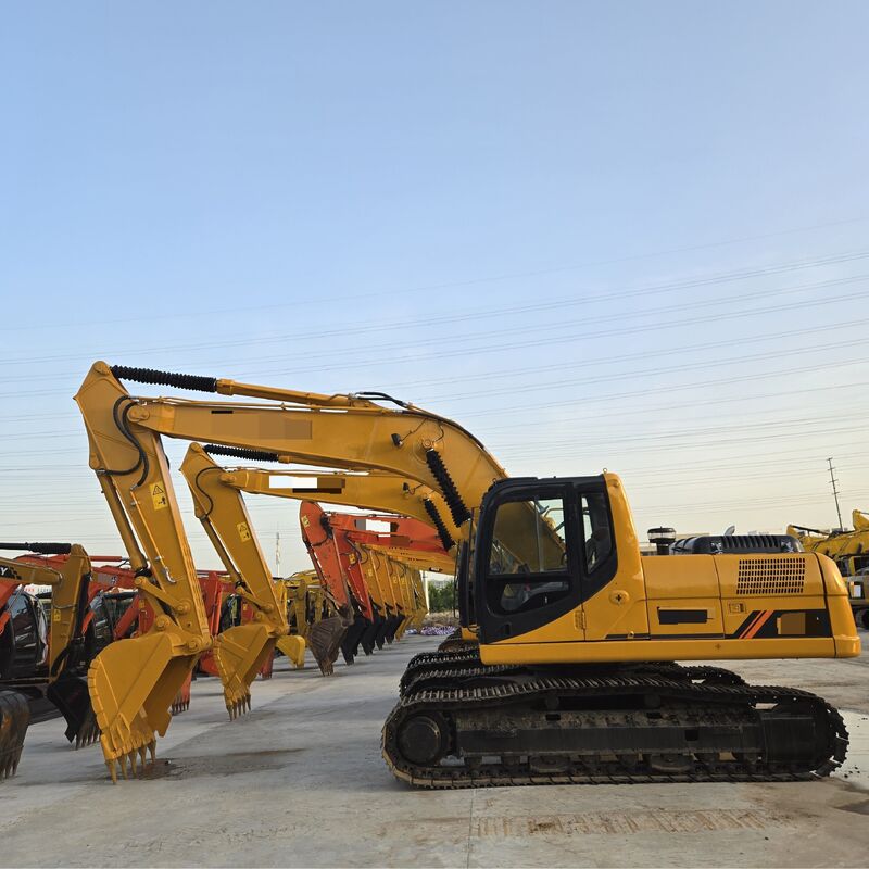 Excavateur à rails chinois marque 22T en excellent état capacité 1.1m3 puissance nominale 112kW pour la construction