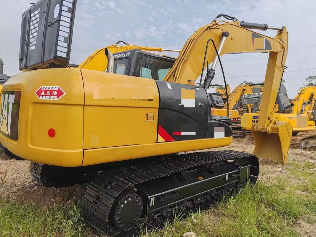 Excavatrice chenillée d'occasion marque chinoise 21T en excellent état capacité 1m³ puissance nominale 103kW pour la construction