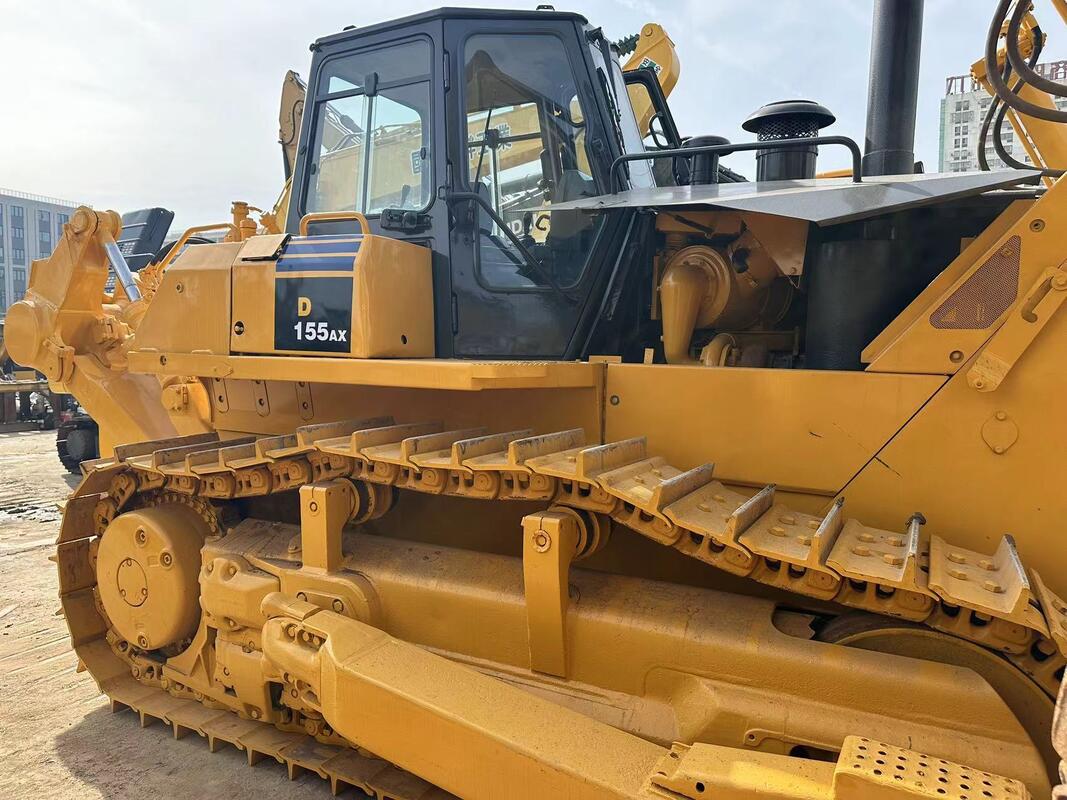 Nouveau arrivé Bulldozer à traction de marque chinoise d'occasion Capacité de seau 5 tonnes En excellent état Puissance nominale 305 KW 14,07 L Pour la construction En excellent état