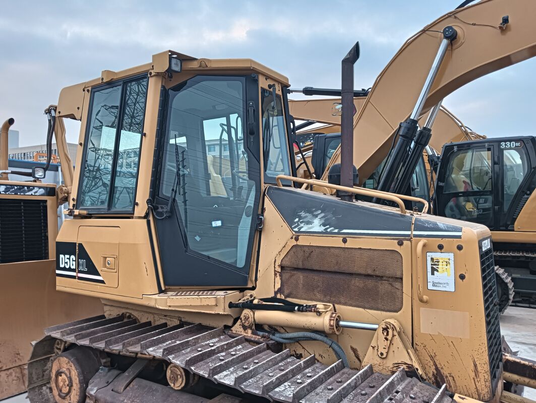 Bulldozer à traces de marque chinoise d'occasion Capacité de seau 8.919 tonnes En excellent état 74kW 5.0 L Pour la construction