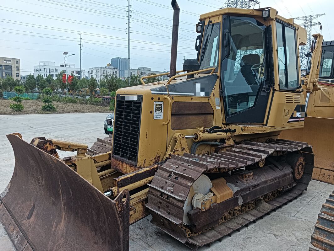 Bulldozer à traces de marque chinoise d'occasion Capacité de seau 8.919 tonnes En excellent état 74kW 5.0 L Pour la construction