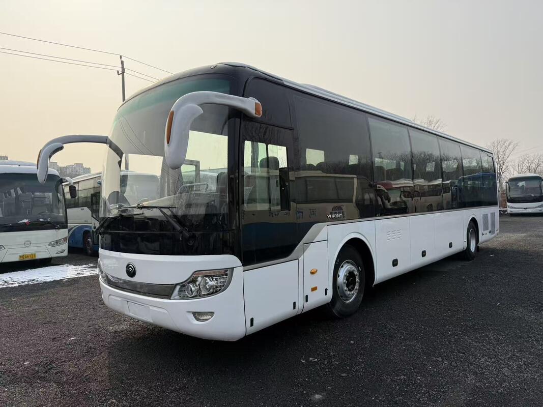 Autobus touristique d'occasion Yutong Zk6121 Yuchai 330 chevaux feuille printemps 67 sièges transport de luxe avec climatisation