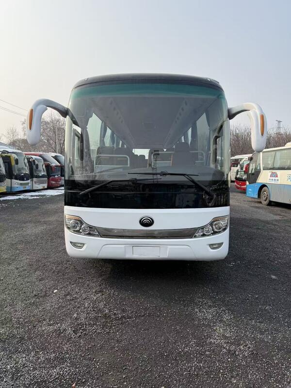 Autobus touristique d'occasion Yutong Zk6121 Yuchai 330 chevaux feuille printemps 67 sièges transport de luxe avec climatisation
