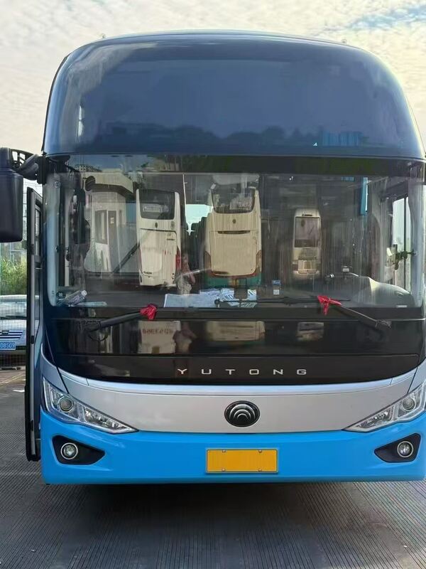 Used Coach Buses Yutong Zk6128 Weichai 375hp Euro 5 Leaf Spring 48 Seats  Lux Transport With Air Condition For Shuttle or Long Distance