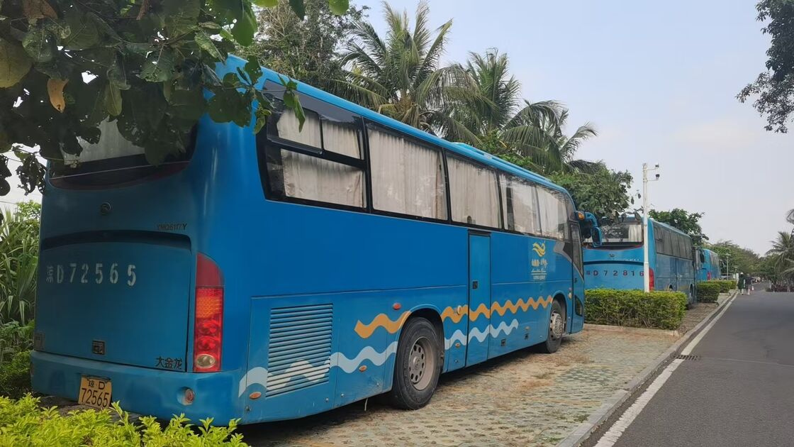 Autobus d'occasion Yutong XMQ6117 Yuchai Euro 5 Ressort à lames 45 places Lux Transport avec climatisation pour navette ou longue distance