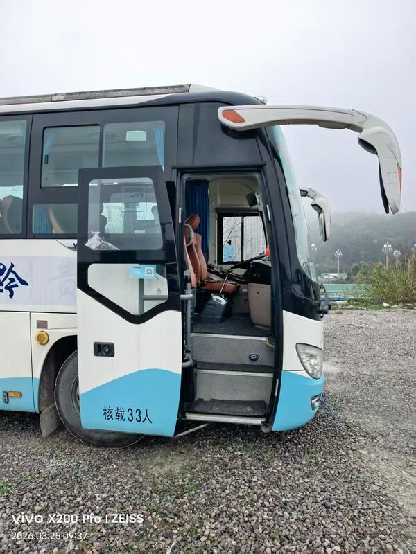 Autocars d'occasion Yu-tong ZK6888 Yuchai Euro5, ressort à lames 33, transport Lux de 2020 ans avec climatisation pour navette ou longue distance