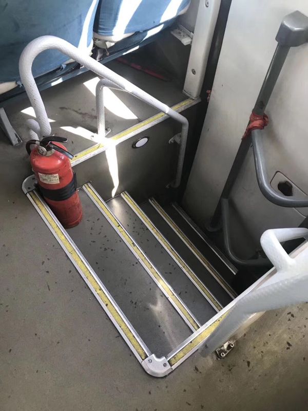 La bande de YUTONG a utilisé l'autobus d'entraîneur 2013 ans avec l'a/c/moteur diesel de Weichai 336hp