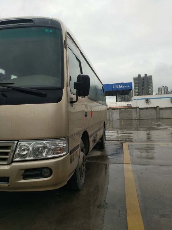 Marque de Toyota d'autobus de caboteur utilisée 2014 par ans avec la certification d'OIN de 17 sièges