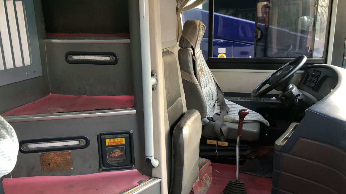 Youngman a utilisé l'autobus à impériale, autobus d'un luxe utilisés par couche des sièges de 2012 ans 50
