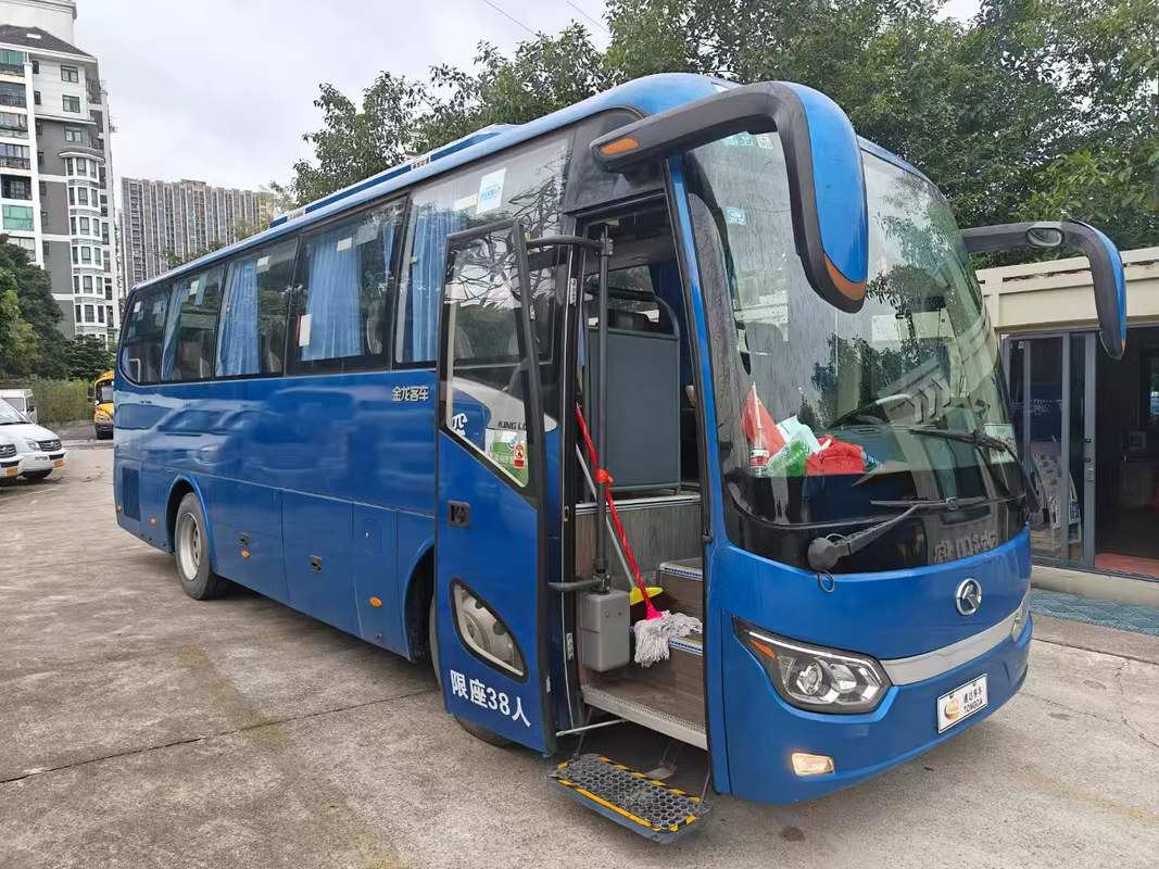 Autocar d'occasion 38 places certifié XMQ6898 d'occasion, bus LHD, bien entretenu, rentable