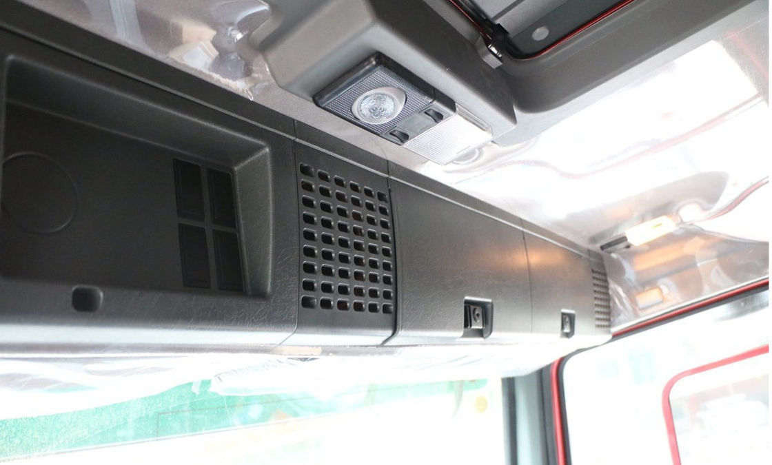 HOWO 371HP 8 x 4 a utilisé le camion à benne basculante, camions- résistants d'occasion