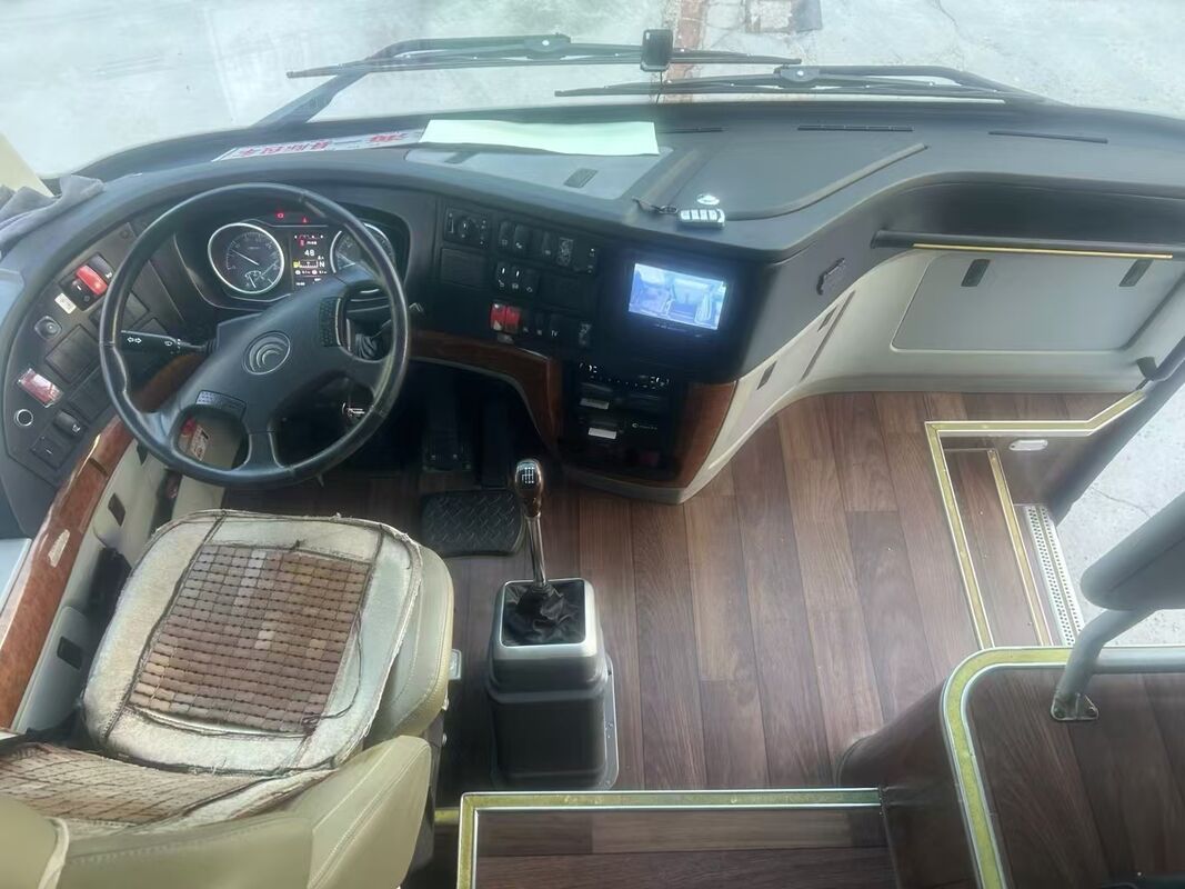 Yutong 6122 d'occasion, autocar de 54 sièges, moteur diesel Weichai, bus de tourisme utilisé pour l'Afrique